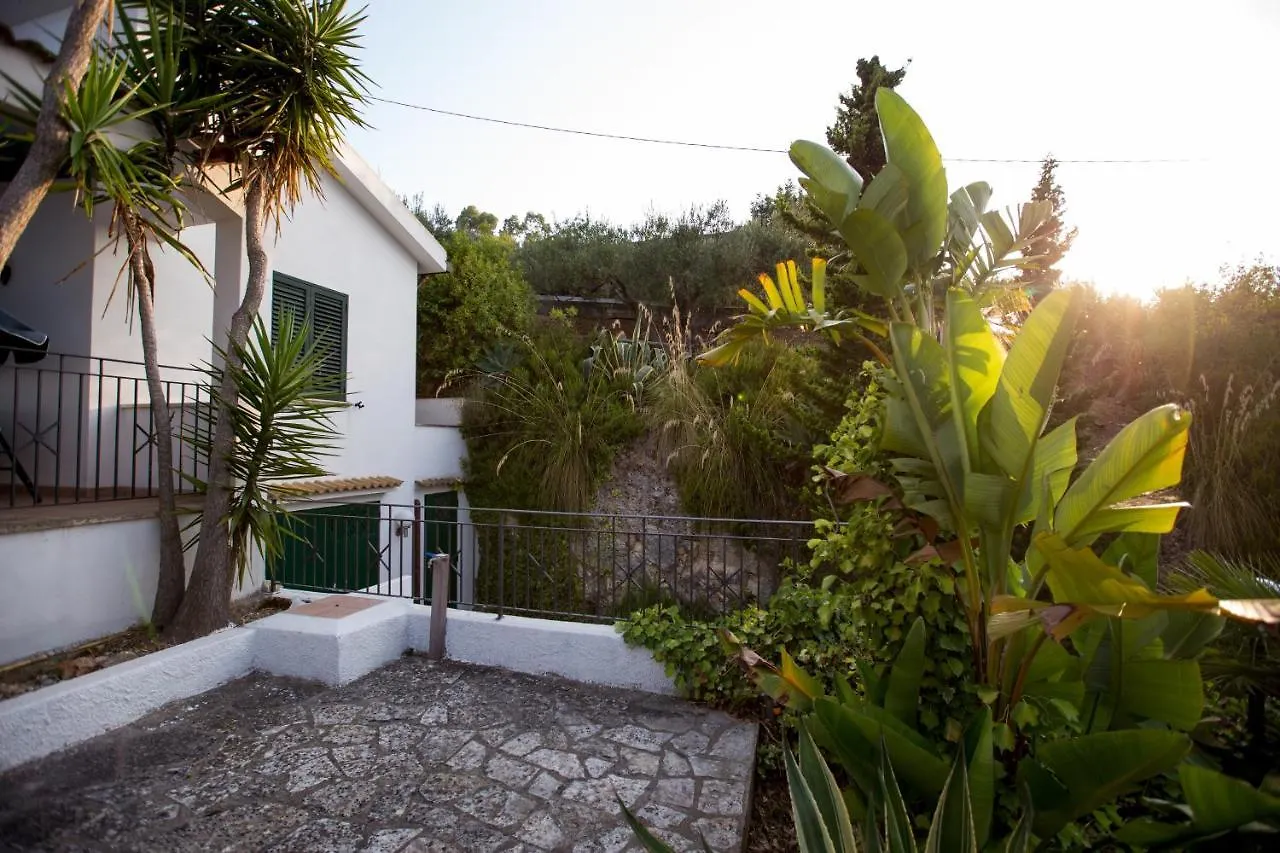קאסטלמארה דל גולפו Villa Nadia Con Splendida Vista Mare